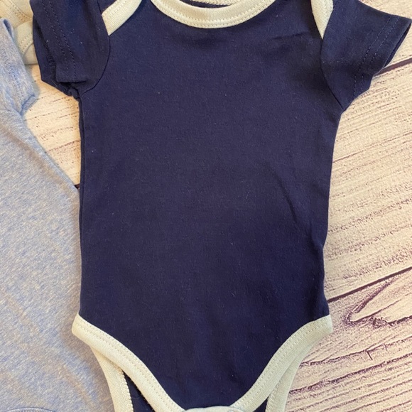 5 onesies - Picture 6 of 12